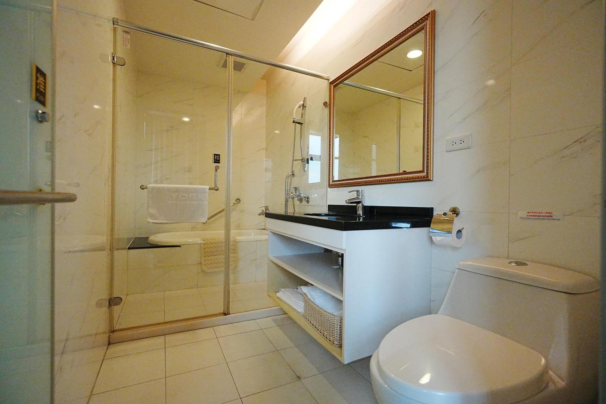 York Hotel Taipei Exterior photo