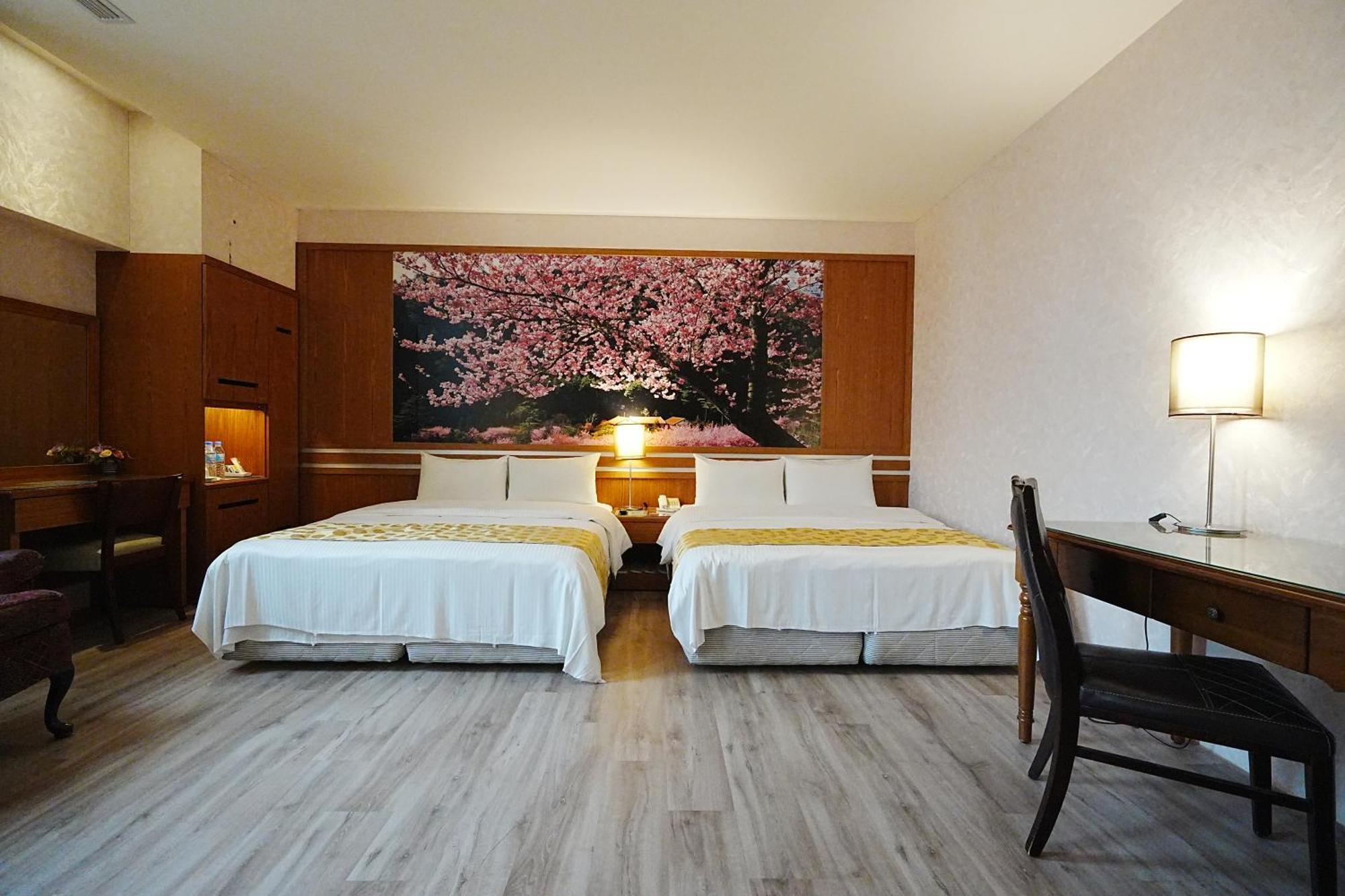 York Hotel Taipei Exterior photo