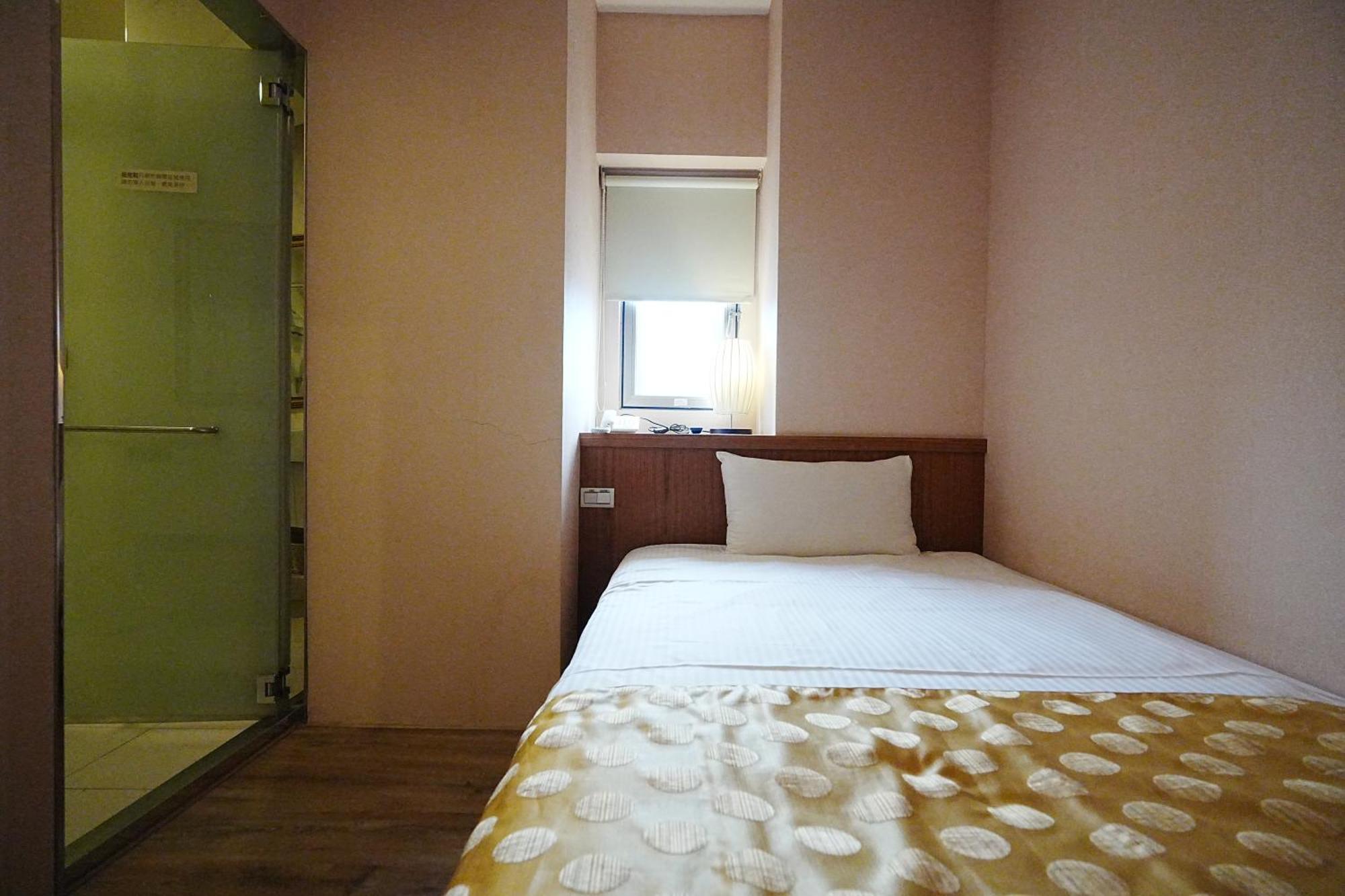 York Hotel Taipei Exterior photo